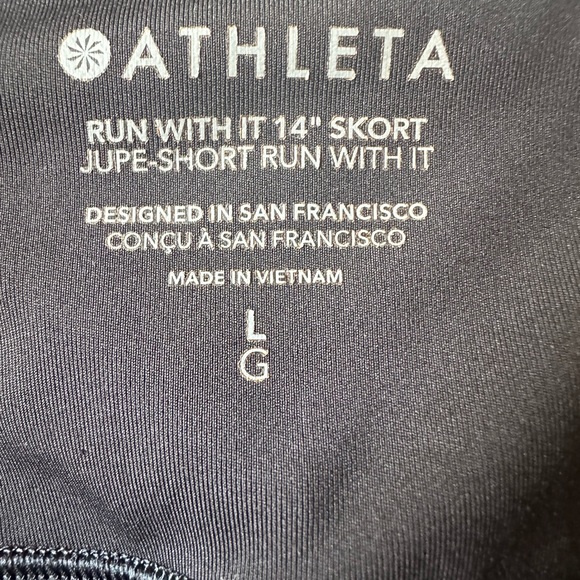 Athleta Women’s Skort Run With It Size Large Black Skirt with Attached Shorts - Picture 2 of 5